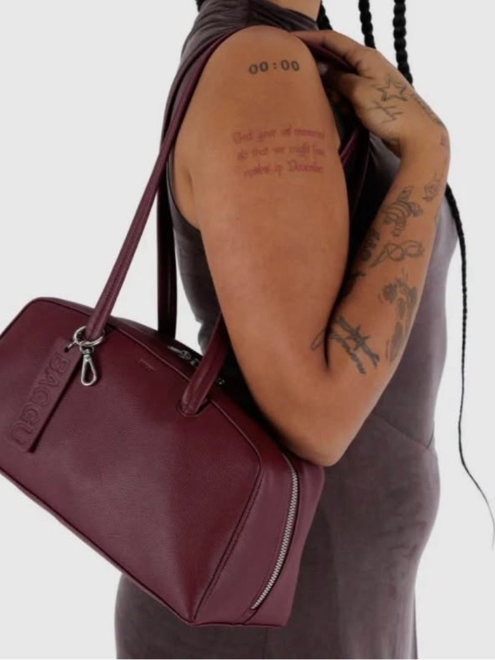BAGGU Burgundy Pebbled Leather Shoulder Bag - Picture 3 of 8